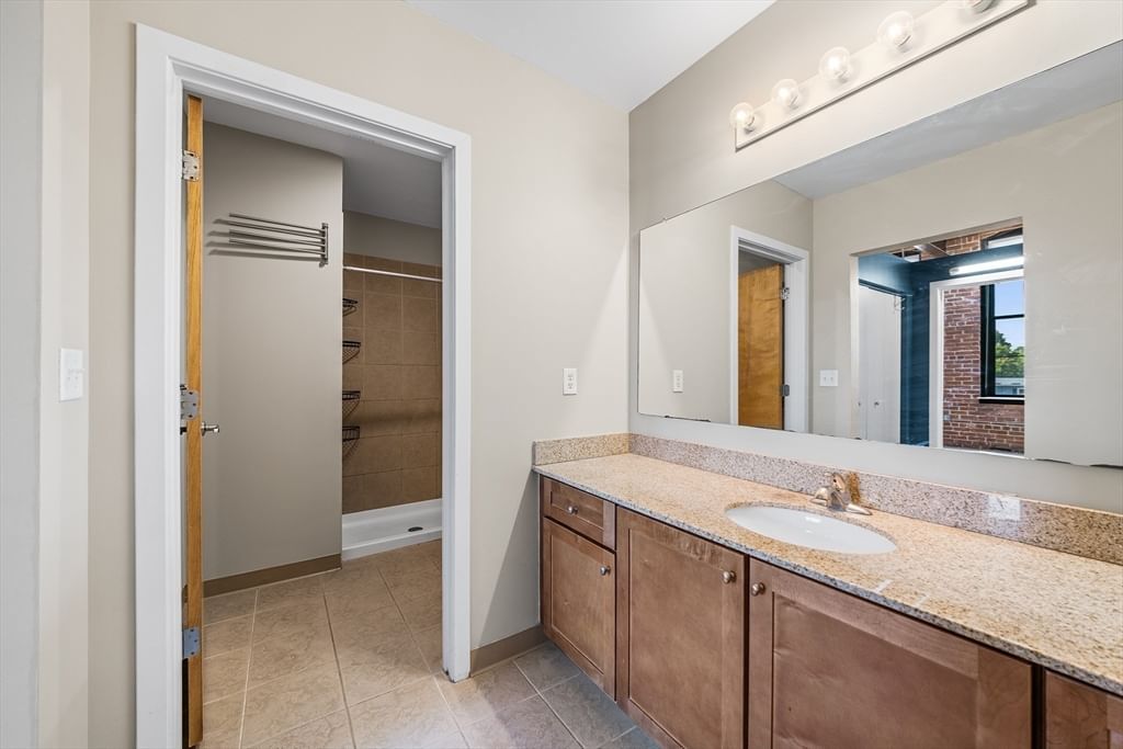 160 Fremont St #308 Worcester — Photo 13 of 28