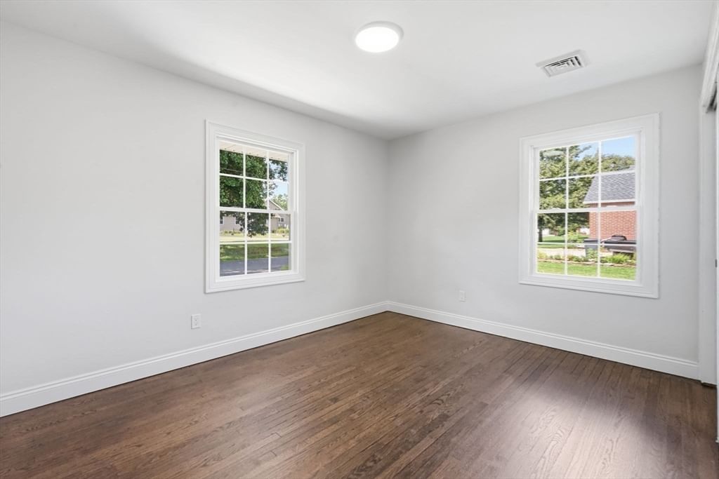 15 Hilltop Ter Ludlow — Photo 16 of 31