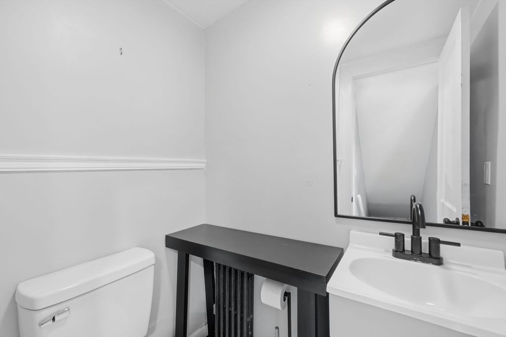 43 Eddywood St, Springfield, MA 01118 photo 5