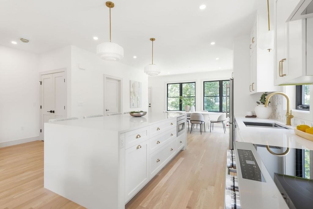 28 Howard St #1 Waltham — Photo 4 of 21