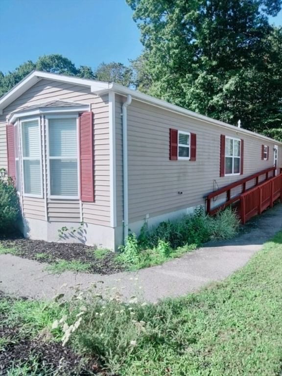 16 Hemlock Street Rockland — Photo 3 of 30