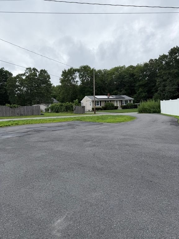 443 Cross Rd Dartmouth — Photo 16 of 16