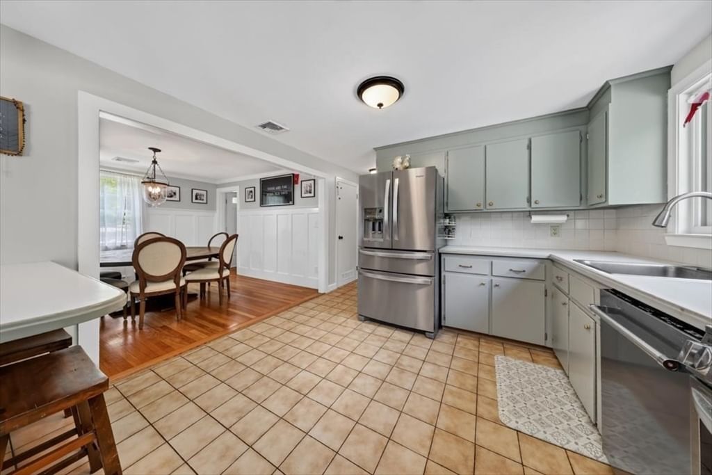 127 Taylor St Pembroke — Photo 19 of 31