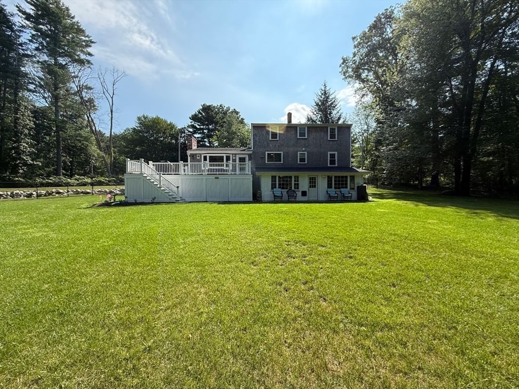 127 Taylor St Pembroke — Photo 4 of 31