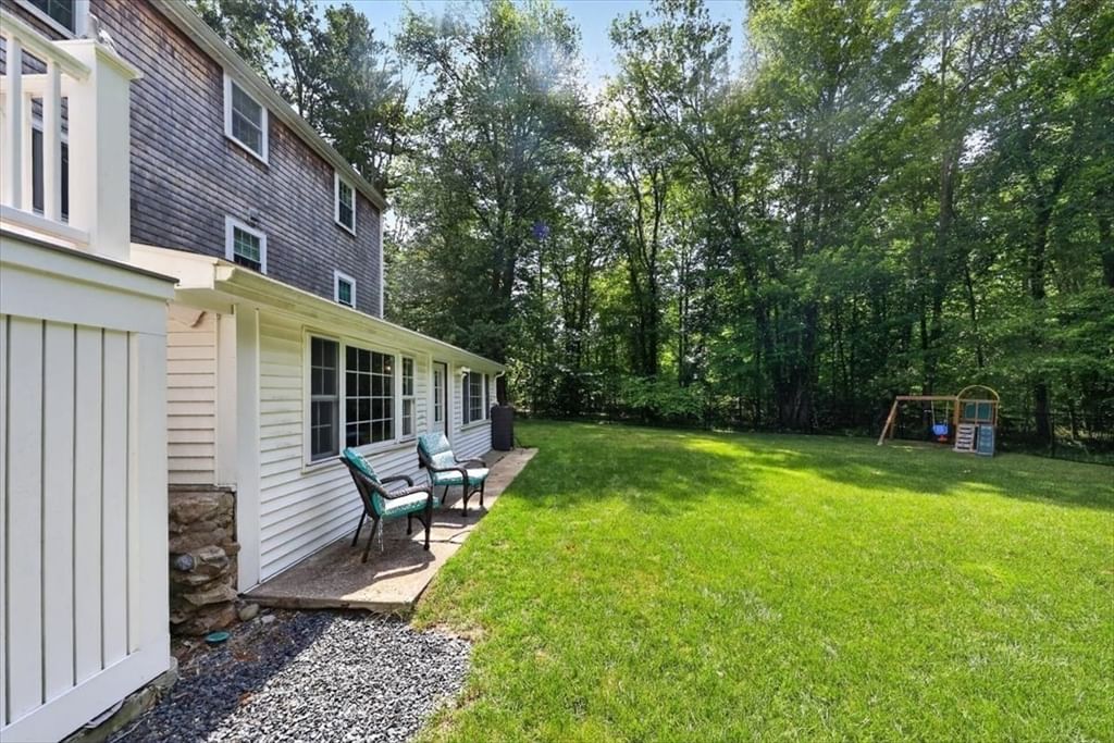 127 Taylor St Pembroke — Photo 7 of 31