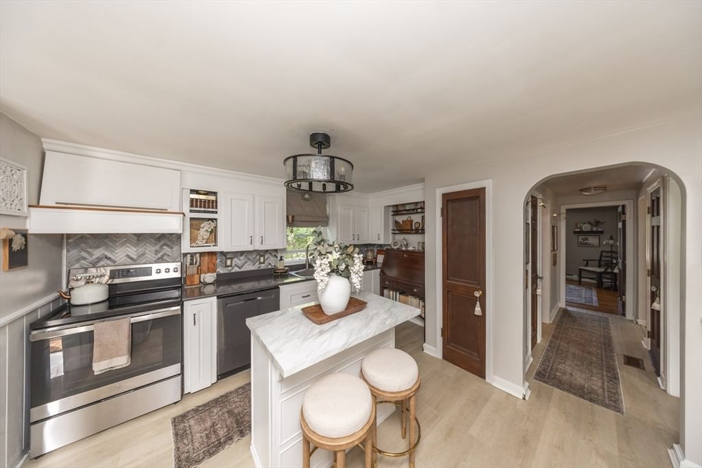 29 Warren Ave, Leicester, MA 01524 photo 2