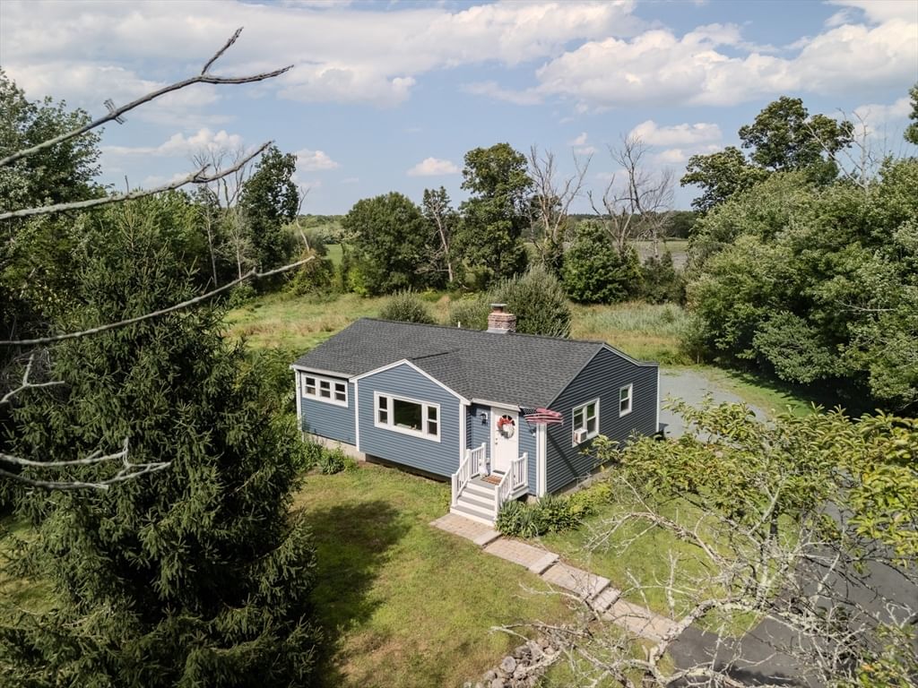 201 Old Burley St Danvers — Photo 15 of 17