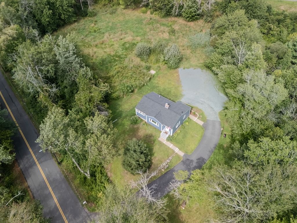 201 Old Burley St Danvers — Photo 17 of 17
