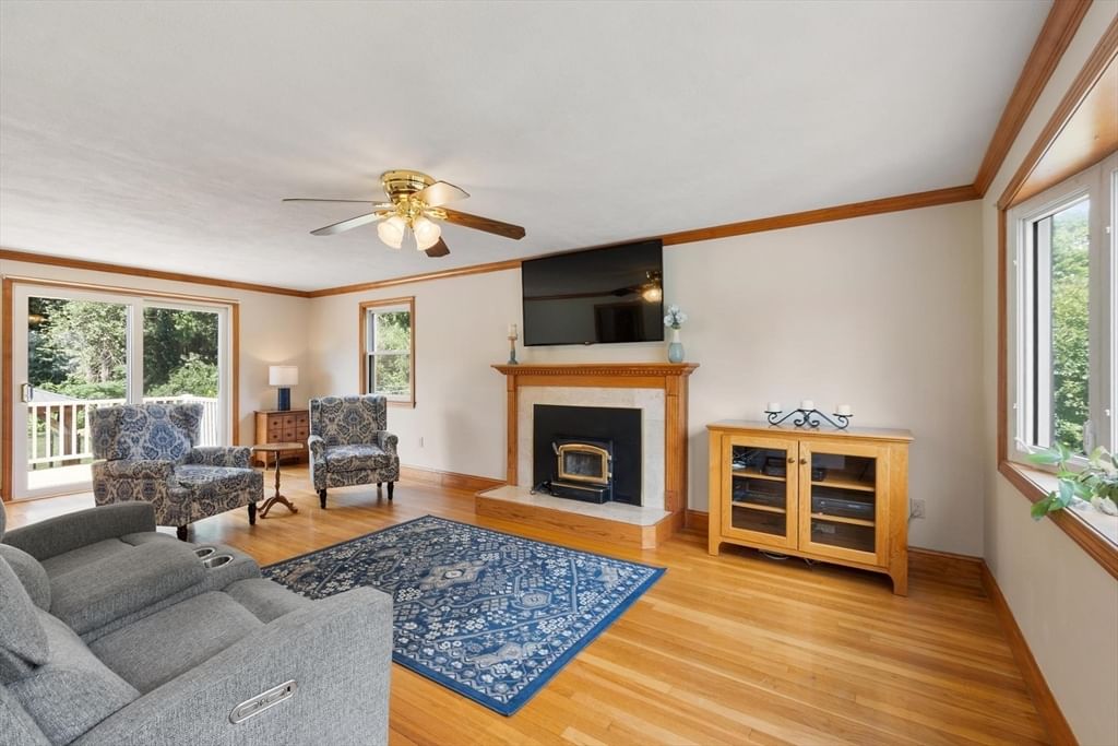 4 Julio Street, Chelmsford, MA 01824 photo 3