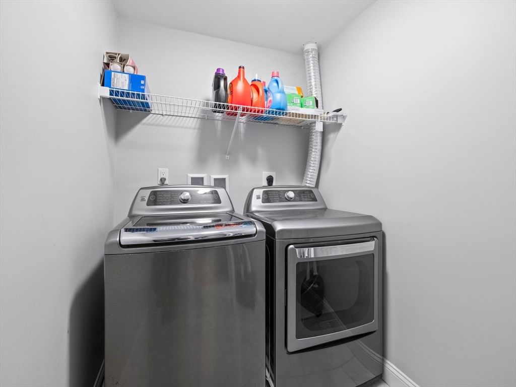174 Pine St #301 Danvers — Photo 16 of 19