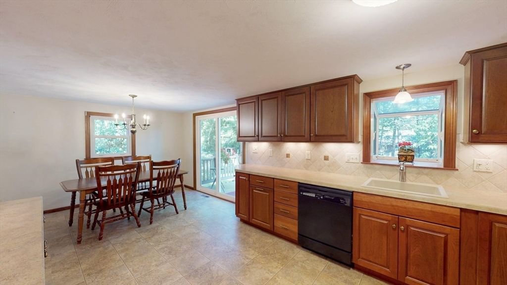 60 Old Farm Road Mansfield — Photo 14 of 41