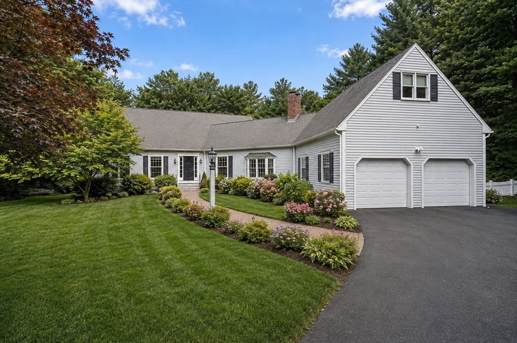 25 Clearwater Dr Westwood — Photo 1 of 40