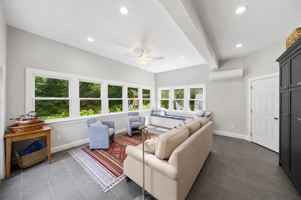 25 Clearwater Dr Westwood — Photo 11 of 40