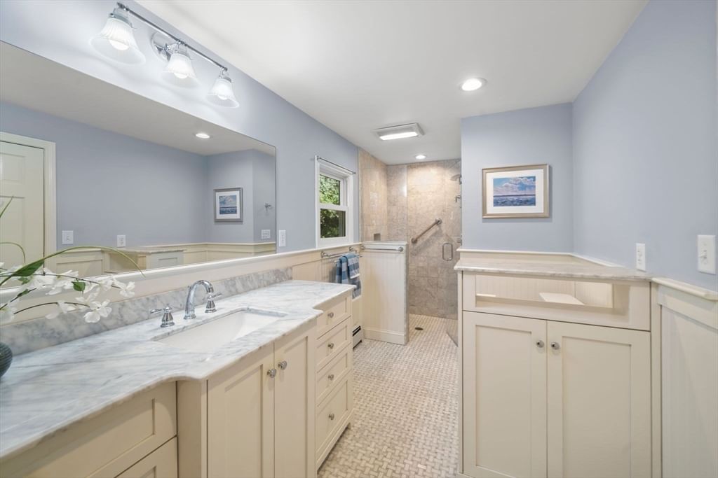 25 Clearwater Dr Westwood — Photo 20 of 40