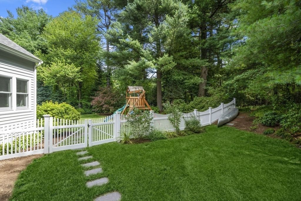 25 Clearwater Dr Westwood — Photo 36 of 40