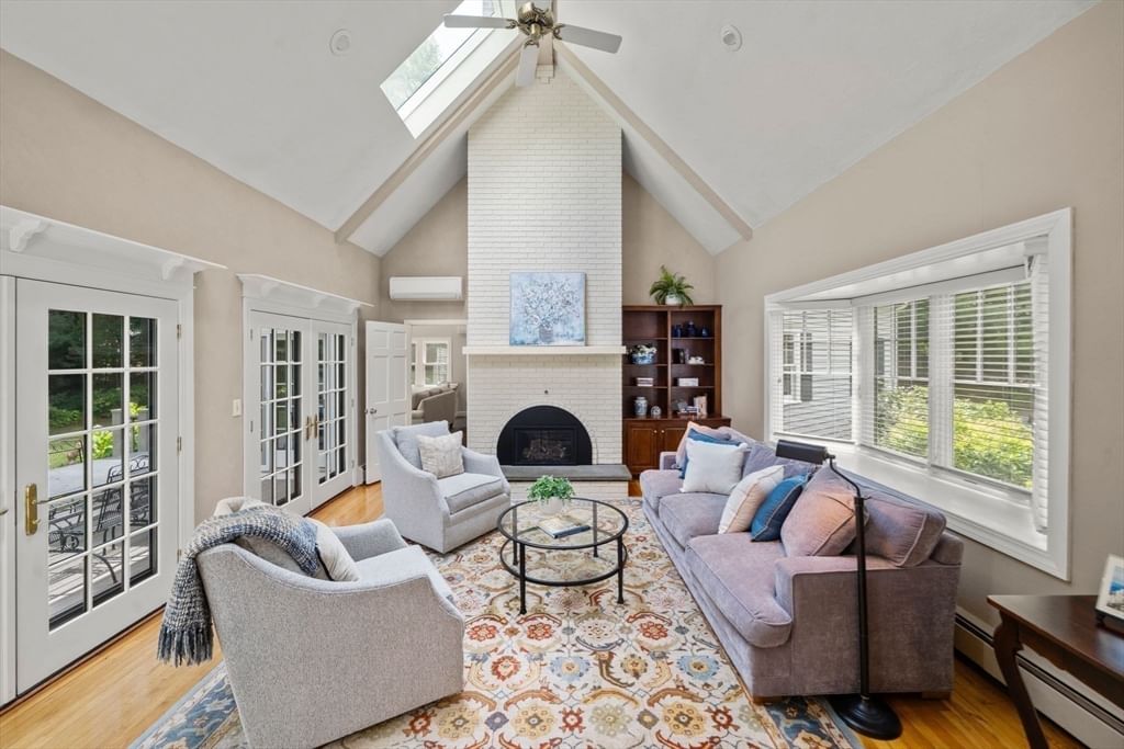 25 Clearwater Dr Westwood — Photo 7 of 40