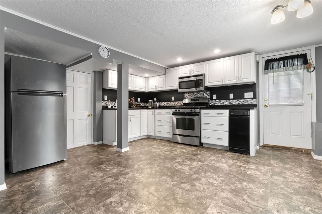 100 Leyden St Boston — Photo 14 of 20
