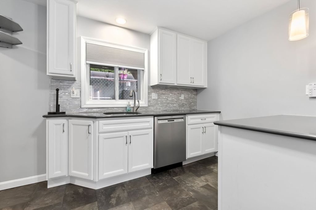 100 Leyden St Boston — Photo 5 of 20