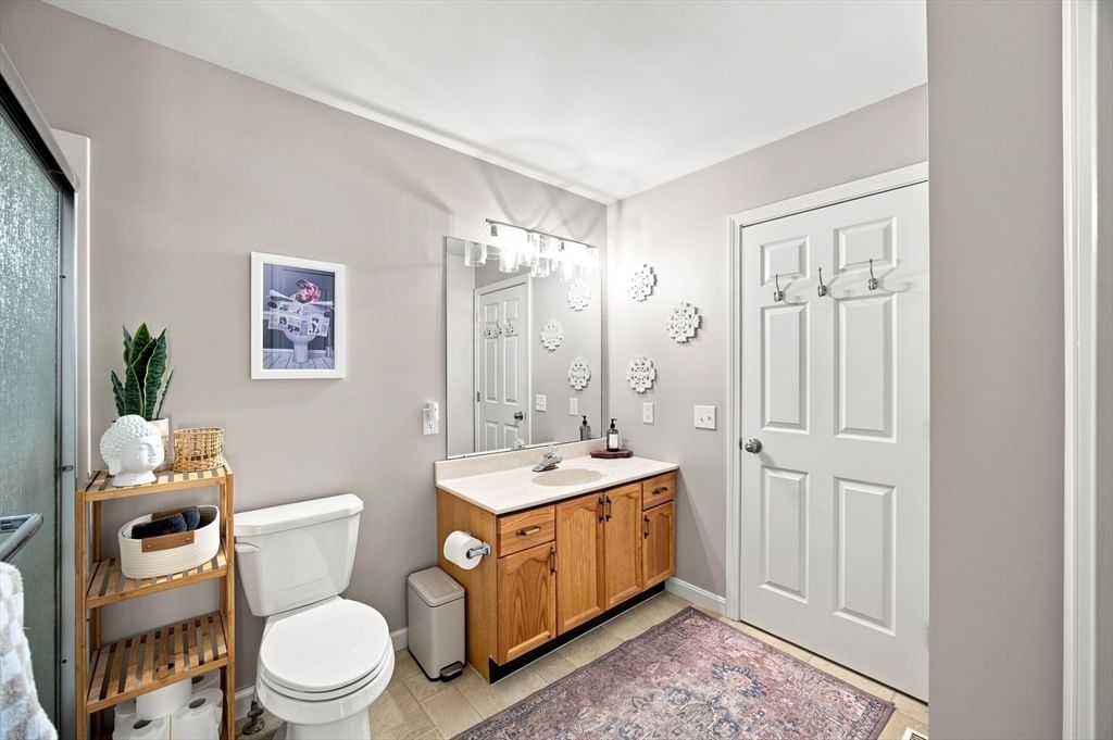 1 Alvord Pl #1 South Hadley — Photo 16 of 37