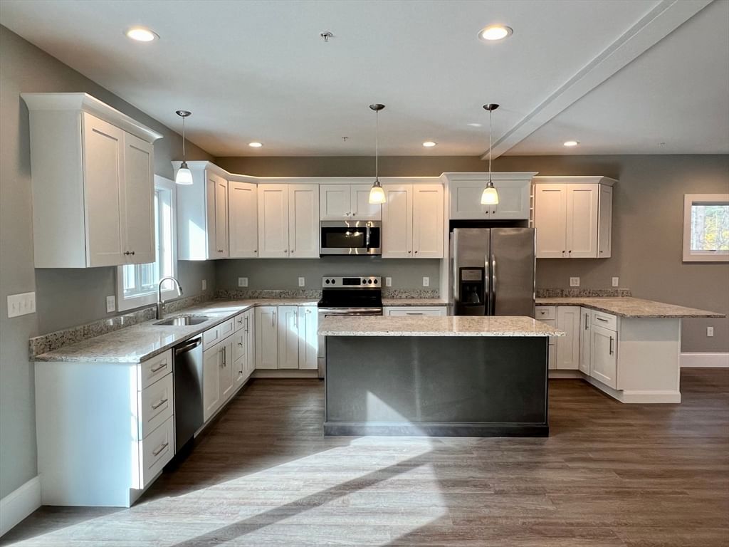 1617 Plymouth St East Bridgewater — Photo 7 of 20