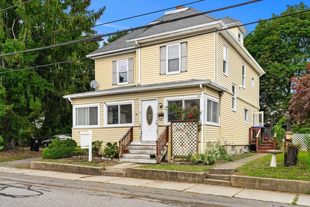 29 Eastern Ave Beverly — Photo 2 of 38