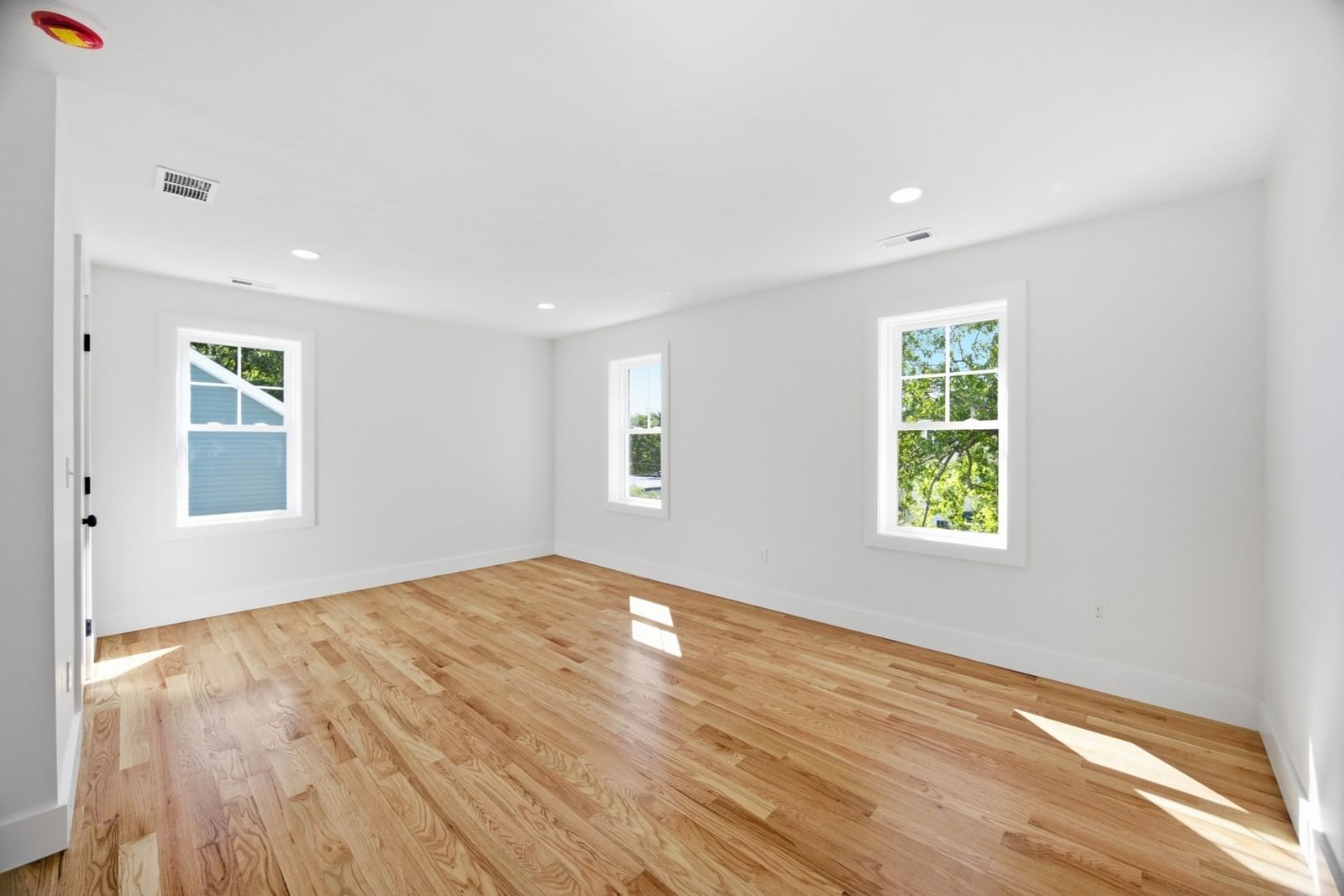 18 Bowker Street Worcester — Photo 17 of 41