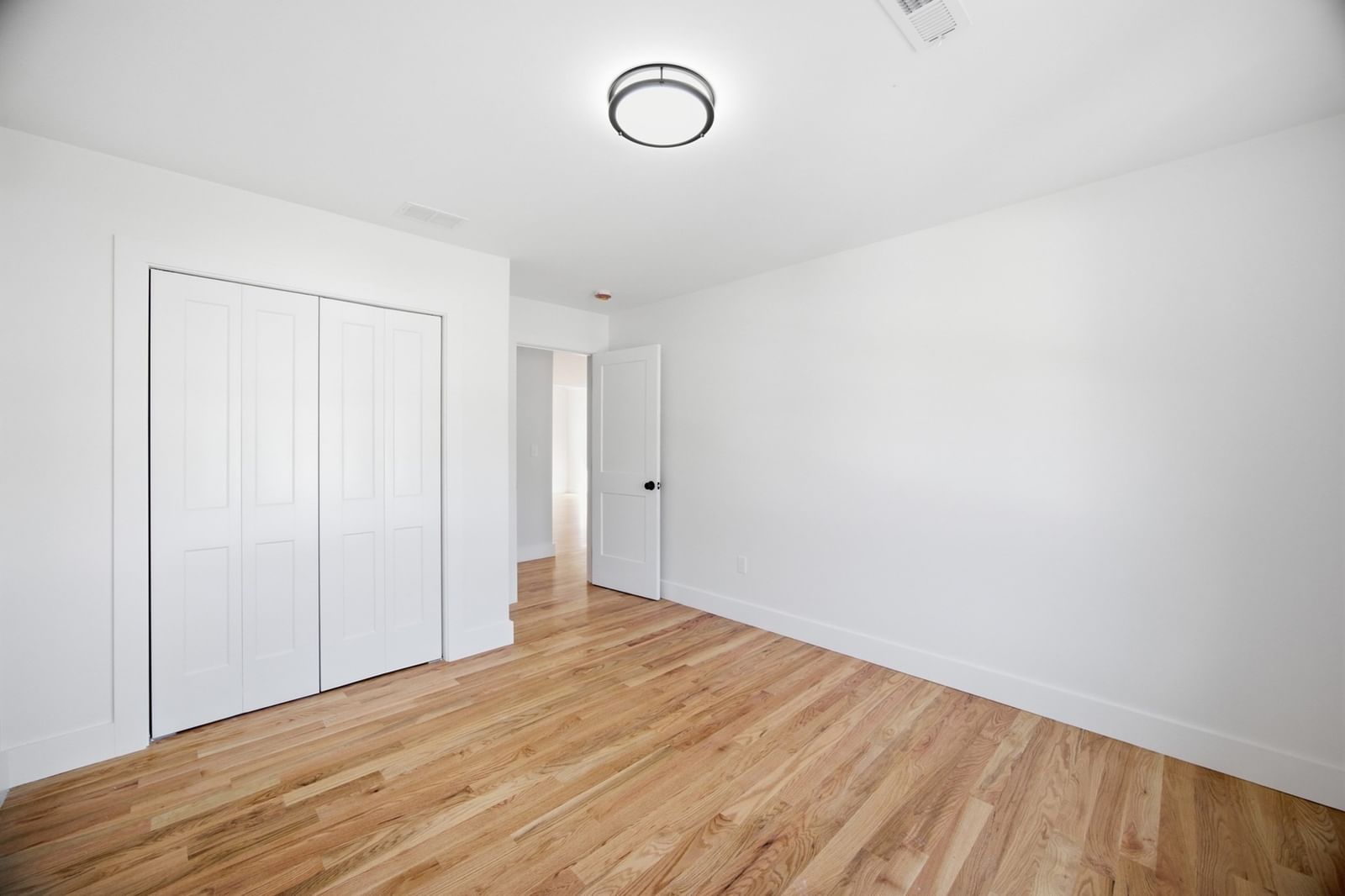 18 Bowker Street Worcester — Photo 19 of 41