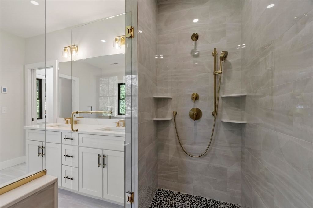 865 Johnson Street North Andover — Photo 19 of 41