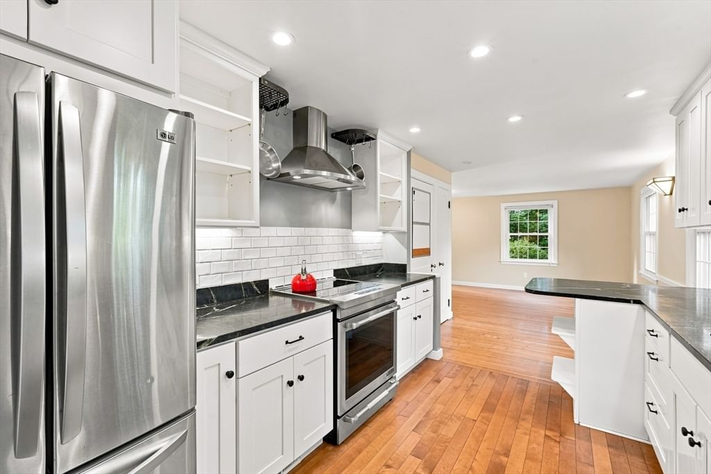 6 Smith Street Amherst — Photo 14 of 42