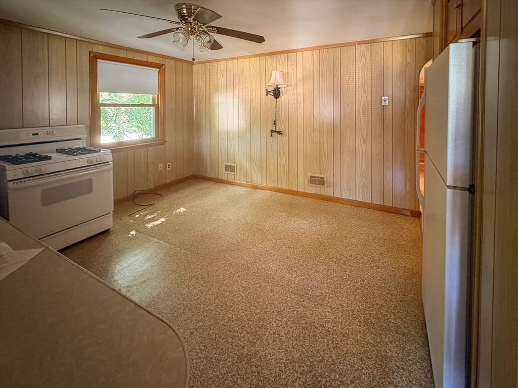 48 Home Street Peabody — Photo 10 of 36