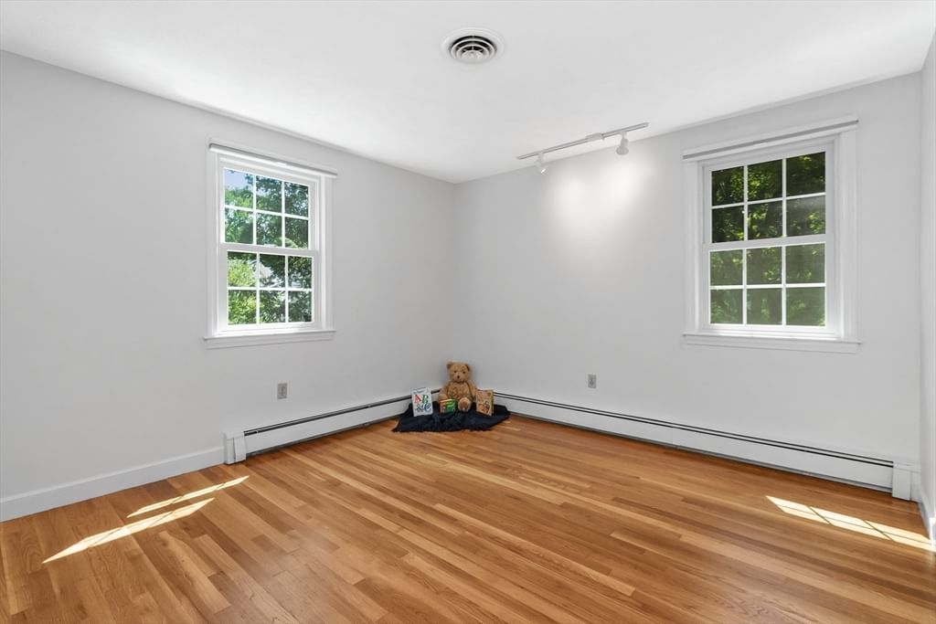 20 Village Cir Lexington — Photo 15 of 26