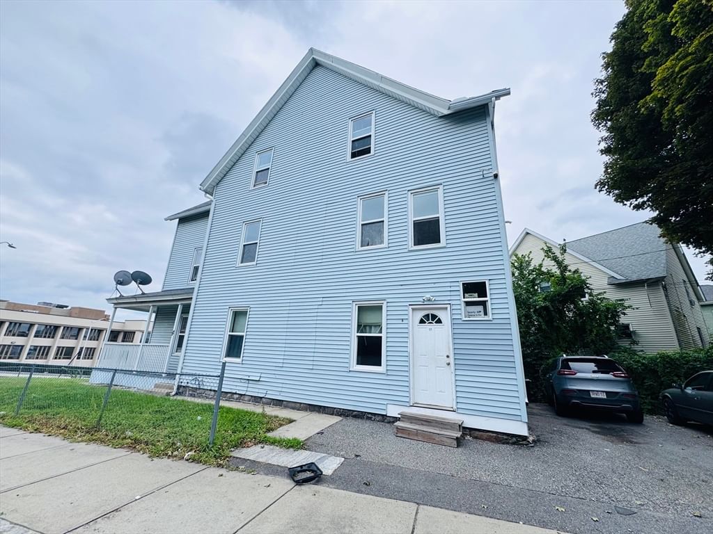 17 Winthrop St Worcester — Photo 39 of 41