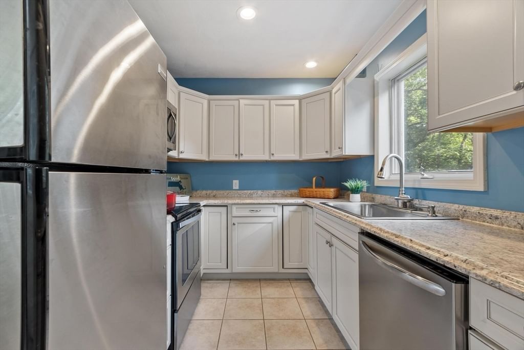 360 Winter Street North Andover — Photo 14 of 42