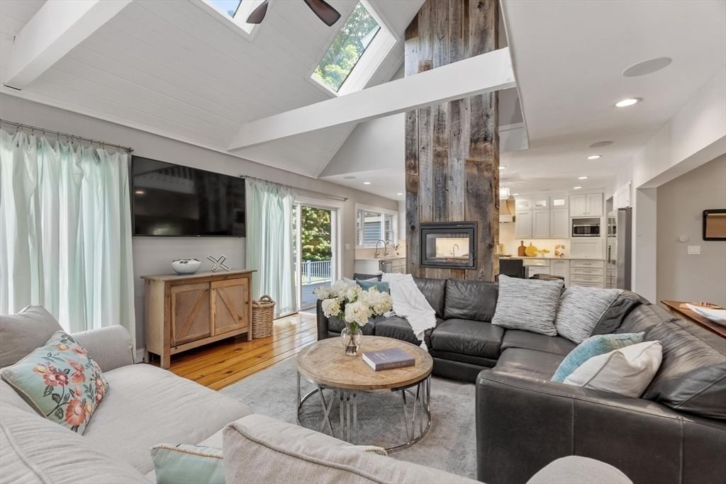 360 Winter Street North Andover — Photo 6 of 42