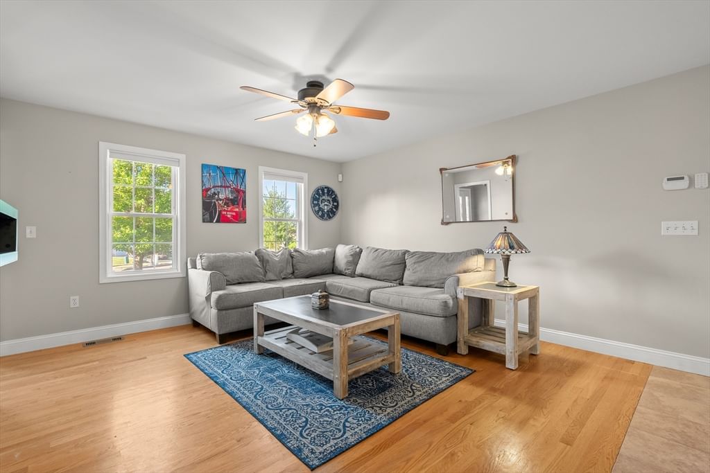 3 Joy Rd New Bedford — Photo 16 of 25