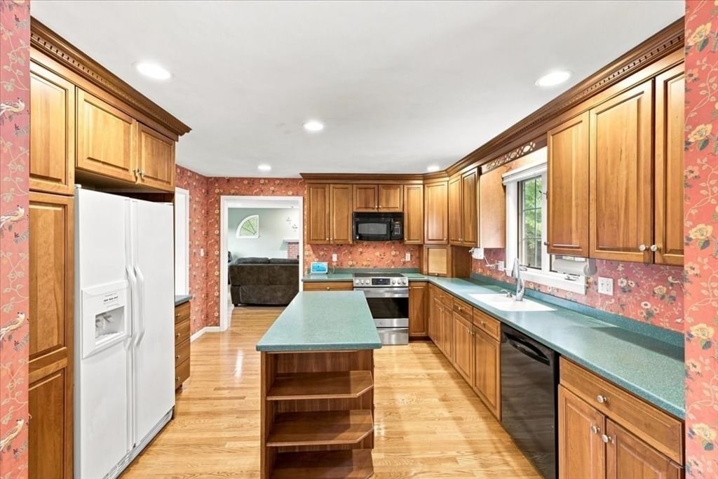 60 Wagon Road Walpole — Photo 10 of 42