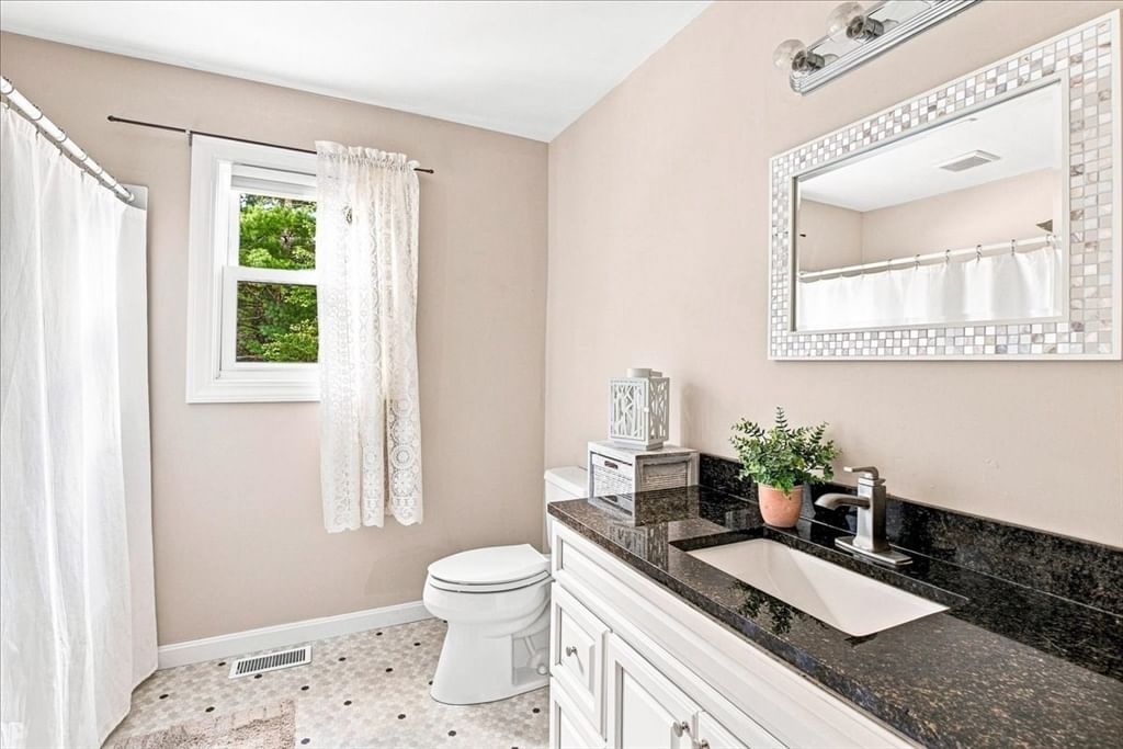 3 Charbonneau Ave Lakeville — Photo 14 of 39