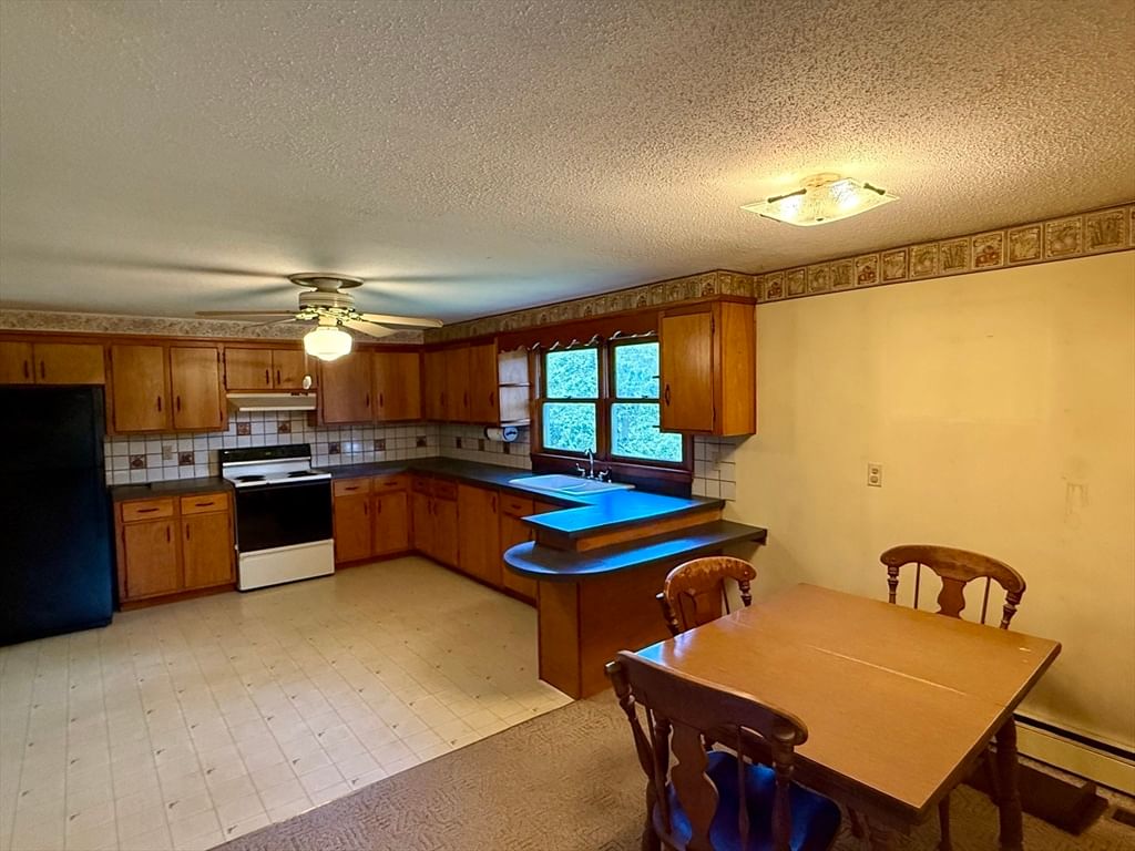 75 Dugan Rd Ware — Photo 14 of 29