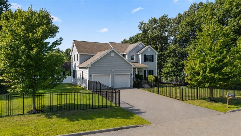 22 W Ledge Rd Clinton — Photo 2 of 36