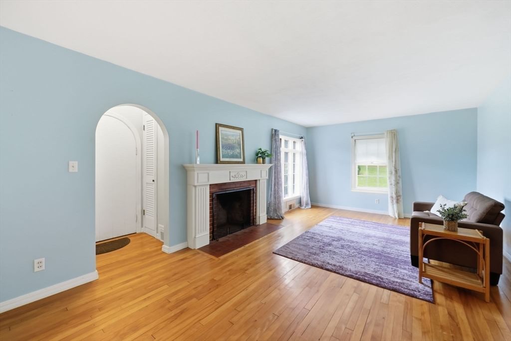 63 Goodwin St Springfield — Photo 11 of 42