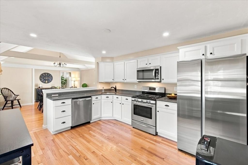 3 Copper Beech Dr Kingston — Photo 14 of 37