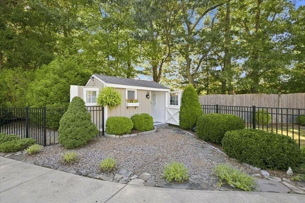 3 Copper Beech Dr Kingston — Photo 35 of 37