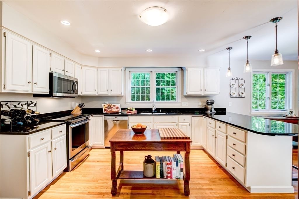 70 Willard Road Westminster — Photo 10 of 42