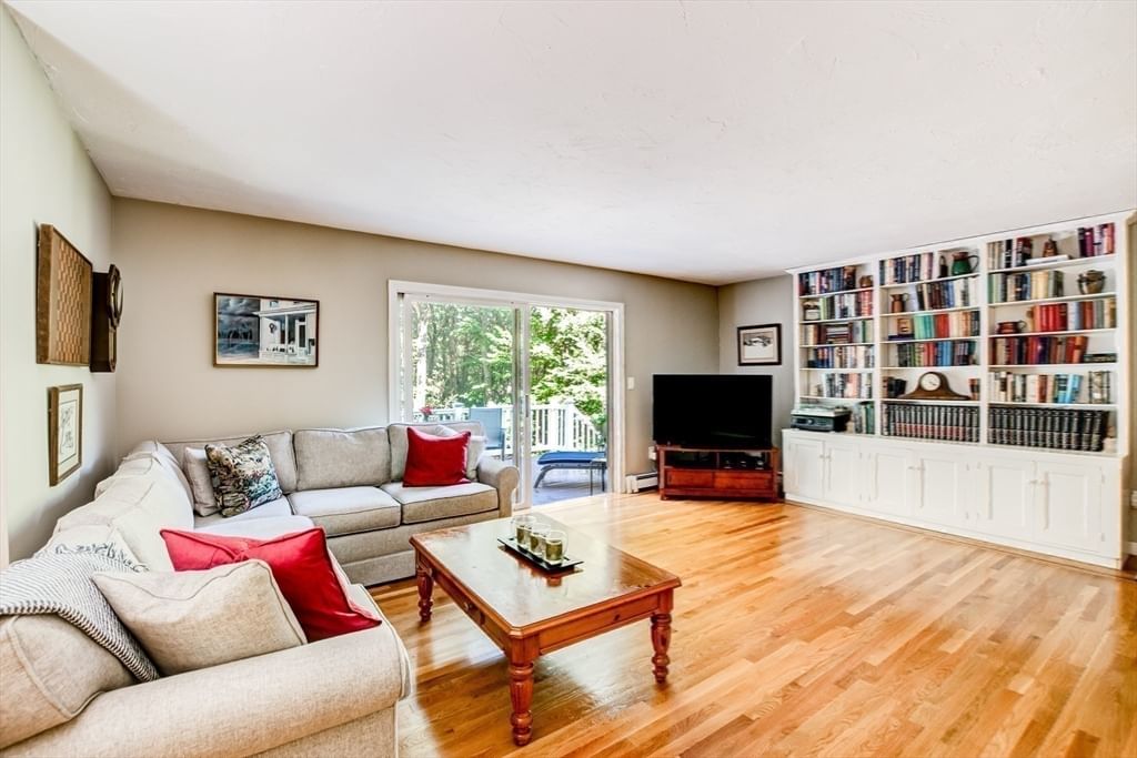 70 Willard Road Westminster — Photo 16 of 42