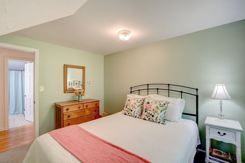70 Willard Road Westminster — Photo 33 of 42