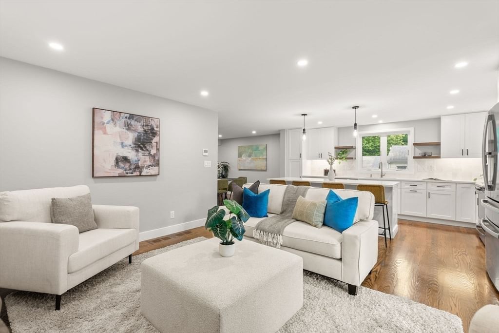 323 Ridge St Arlington — Photo 3 of 38
