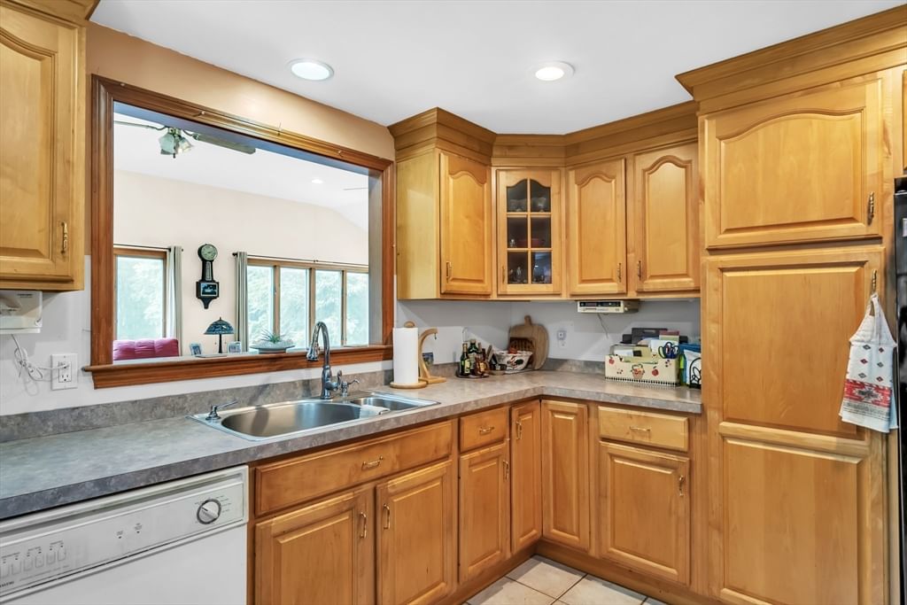 274 Great Road Stow — Photo 3 of 32