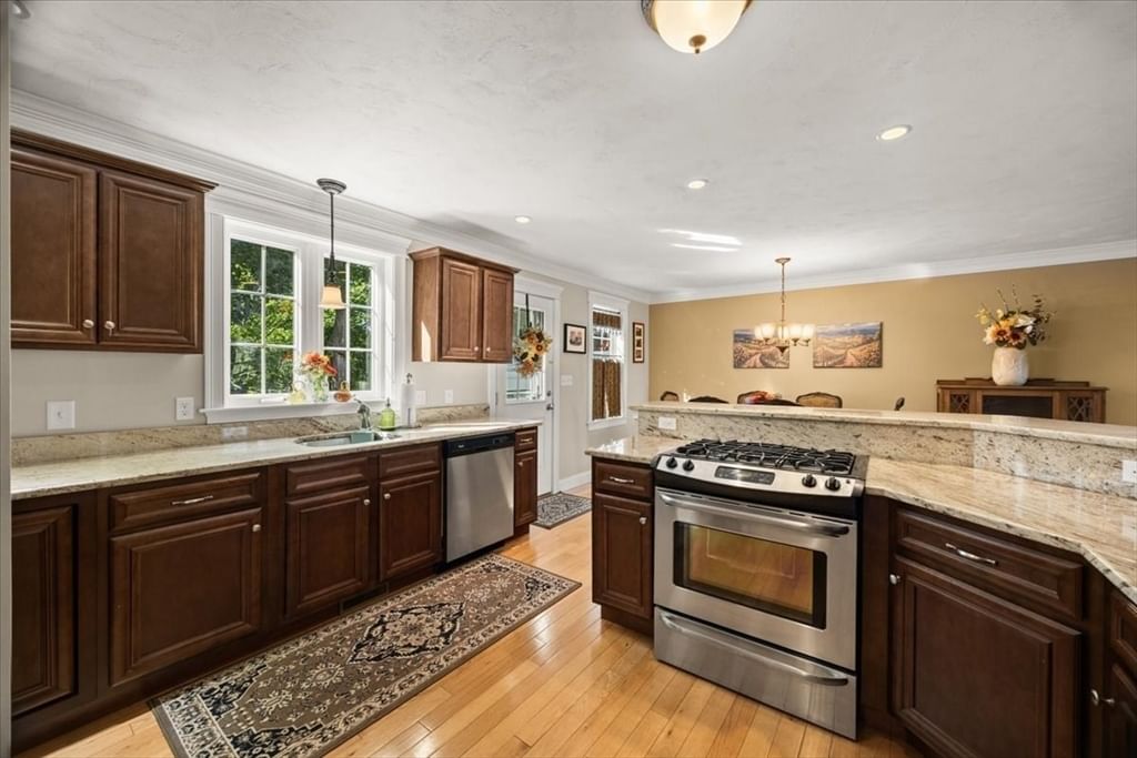 11 Cassidy Place #11 Bridgewater — Photo 7 of 32