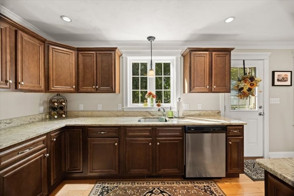 11 Cassidy Place #11 Bridgewater — Photo 8 of 32