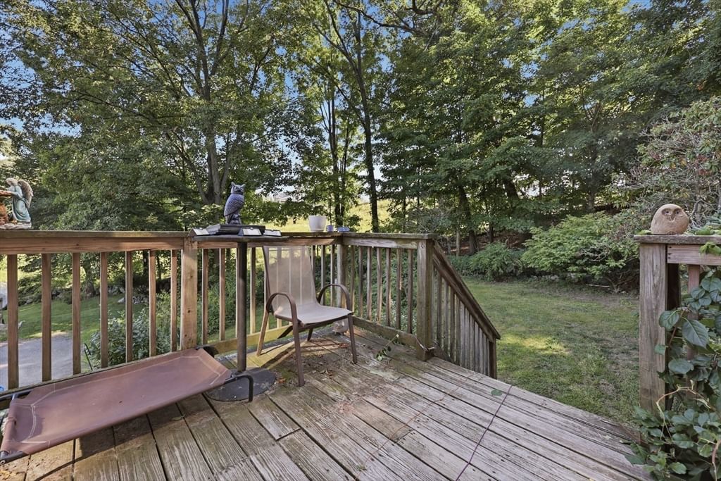 79 Waverly Rd Woburn — Photo 34 of 37